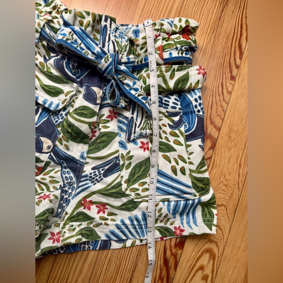 FARM Rio Off-white Macaw Flight shorts Size XS - Picture 10 of 10